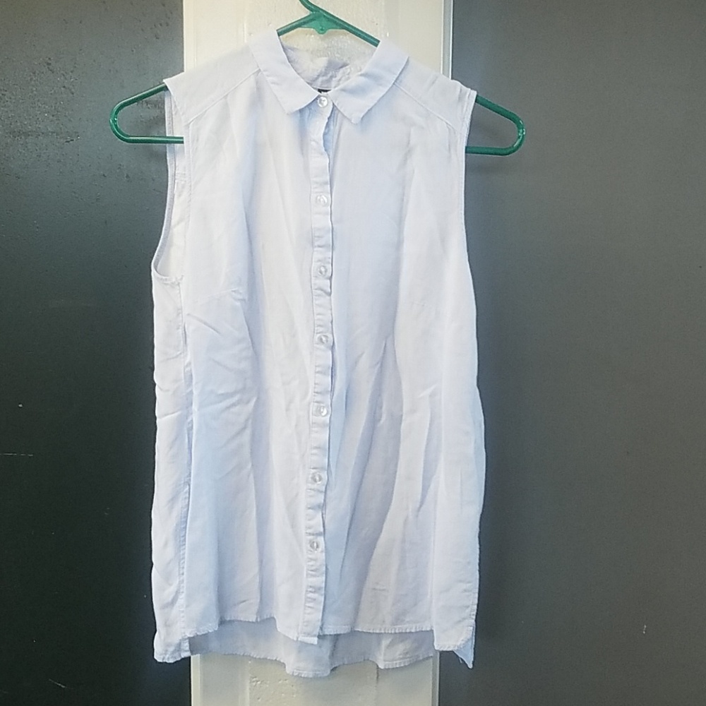 🌞5/$25 Divided blue &white striped top